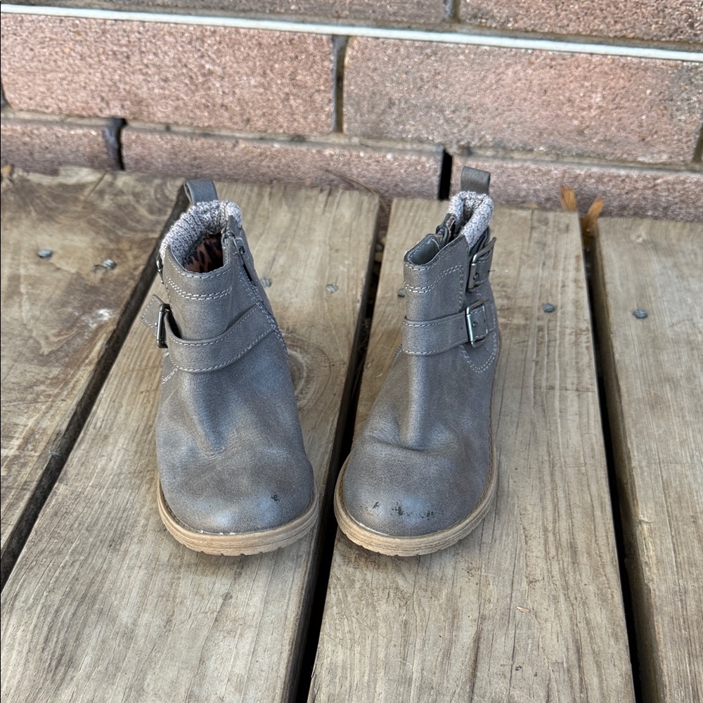 Wonder Nation Gray Kids Boots with Leopard Print Sole Size 10